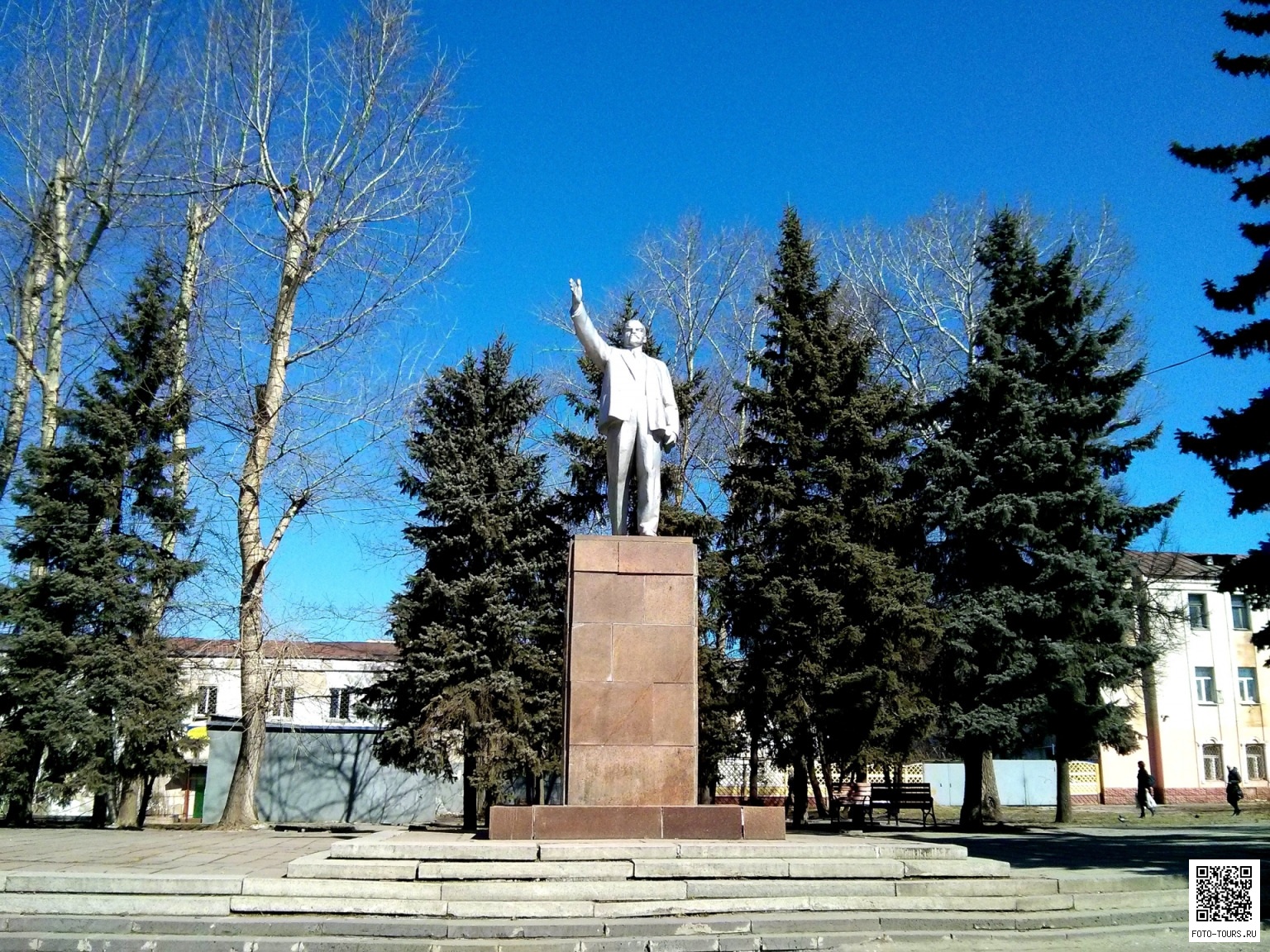 Памятник Ленину
