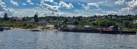 Паромная переправа Аракчино - Верхний Услон, Казань, Россия.