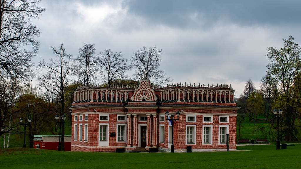 Первый Кавалерский корпус в парке Царицыно